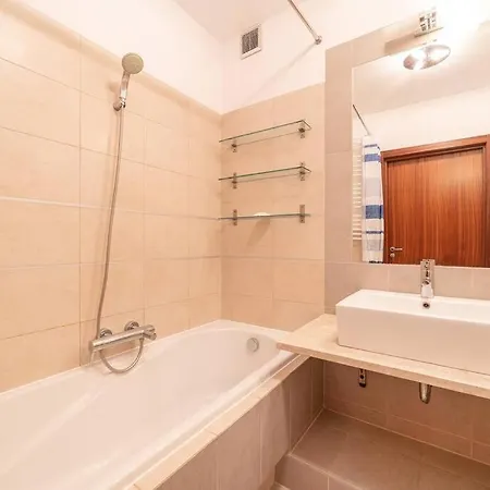 Duzy W Helskiej Villi Appartamento Hel